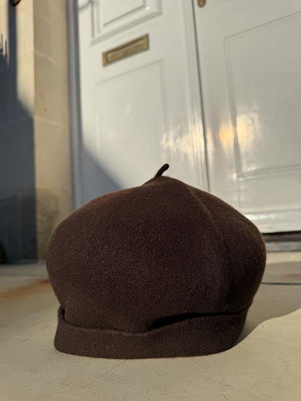 Woollen Roll Upp Beret, Beanies Kopka Te modelleren naar Woollen Roll Upp Beret, Beanies Kopka Te modelleren naar
