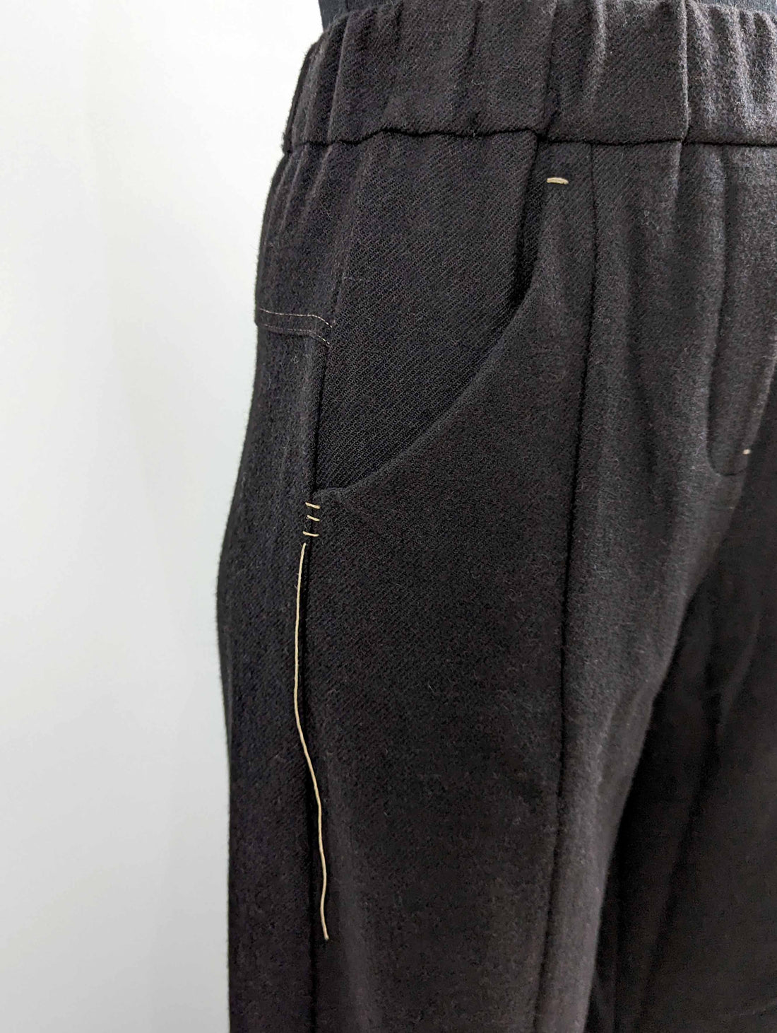 Lurdes Bergada 444 Woollen Trousers - BLACK