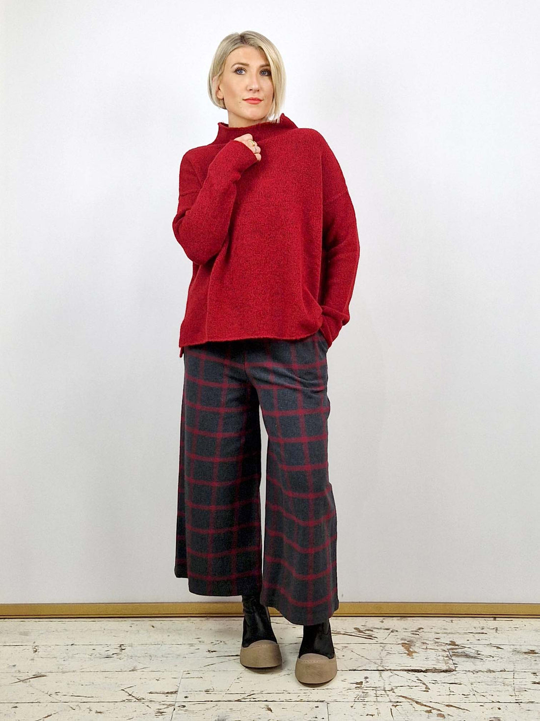 Neirami Wide Trousers in BURGUNDY CHECK