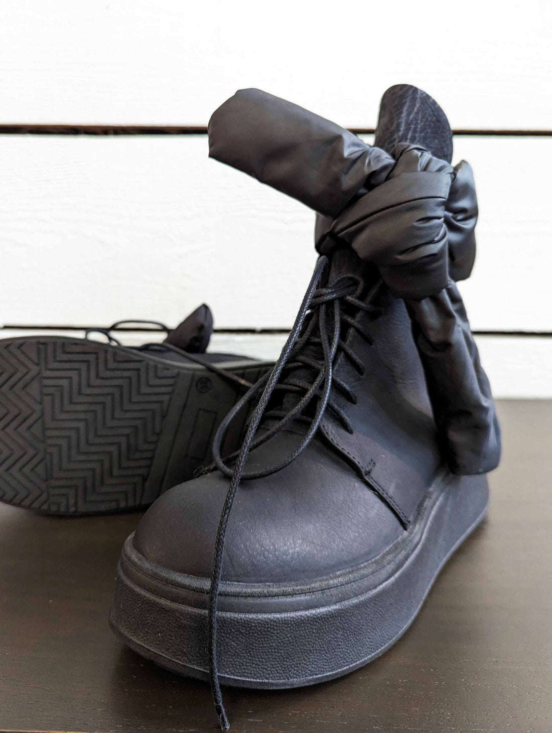 PAPUCEI GRUS Chunky Black Boots with Padded Tie